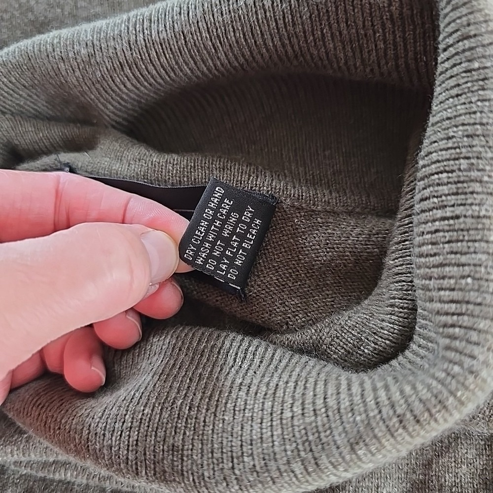Cashmere Classics Turtleneck Sweater Green‎ Sz M 90% Cashmere 10% Wool - Picture 10 of 12